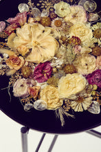 Load image into Gallery viewer, Floral Table