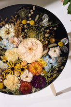 Load image into Gallery viewer, Floral Table