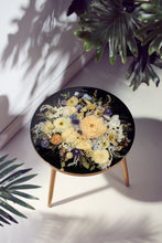 Load image into Gallery viewer, Floral Table