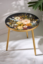 Load image into Gallery viewer, Floral Table