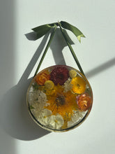 Load image into Gallery viewer, 7.5" Hanging Round Block