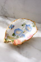 Load image into Gallery viewer, Garden Grace- Oyster Trinket Dish