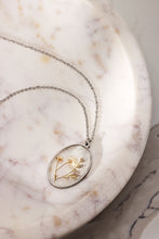 Load image into Gallery viewer, Oval Pendent Necklace