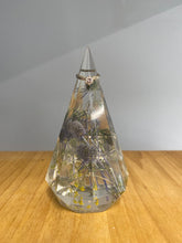 Load image into Gallery viewer, Large Faceted Ring Holder