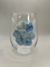 Load image into Gallery viewer, Blue Hydrangea Wine Glass
