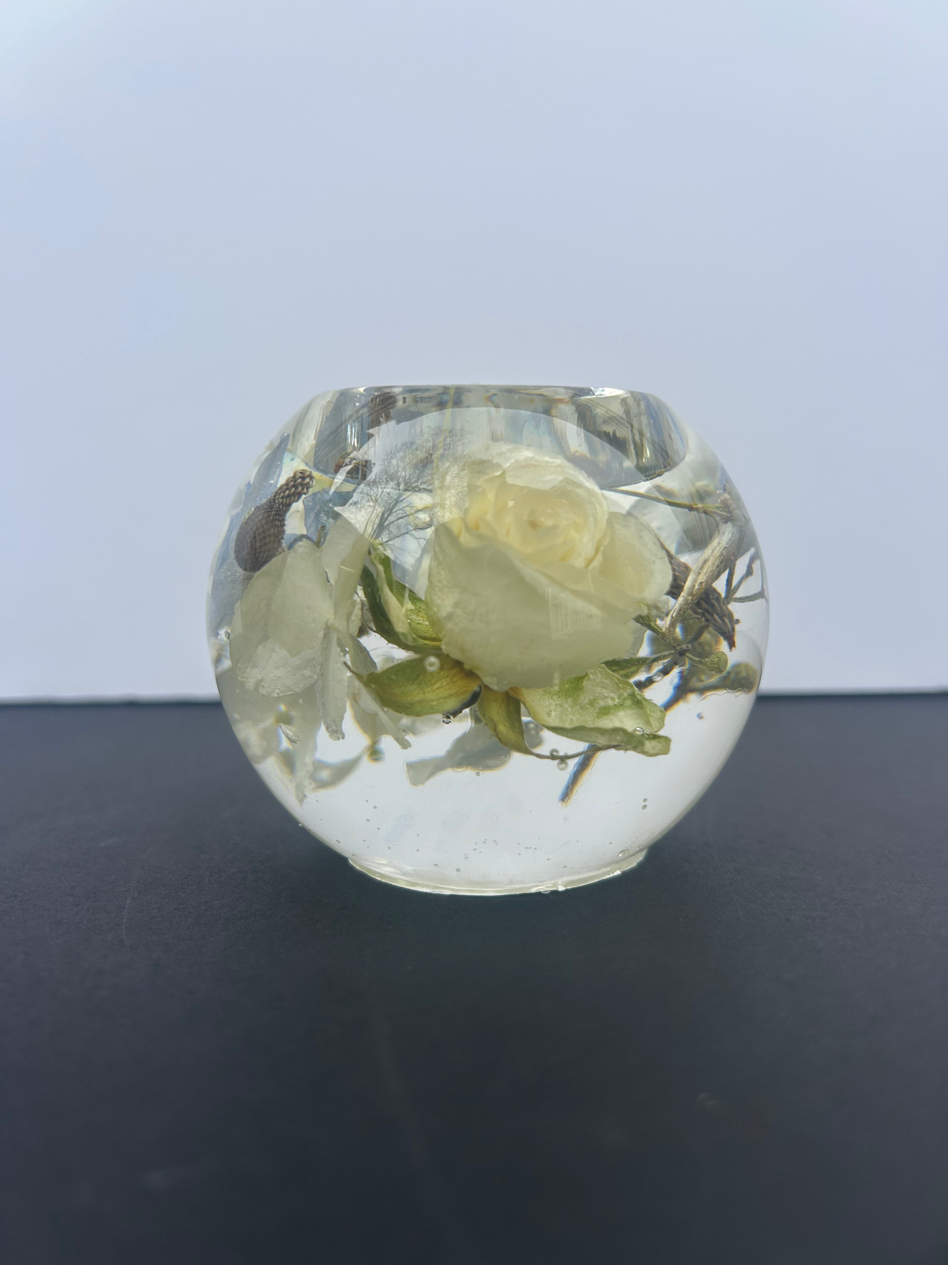 Globe Votive